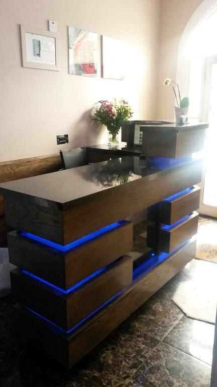 The Crystal Lodge Hotel Croydon Luaran gambar