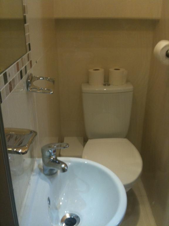 The Crystal Lodge Hotel Croydon Bilik gambar